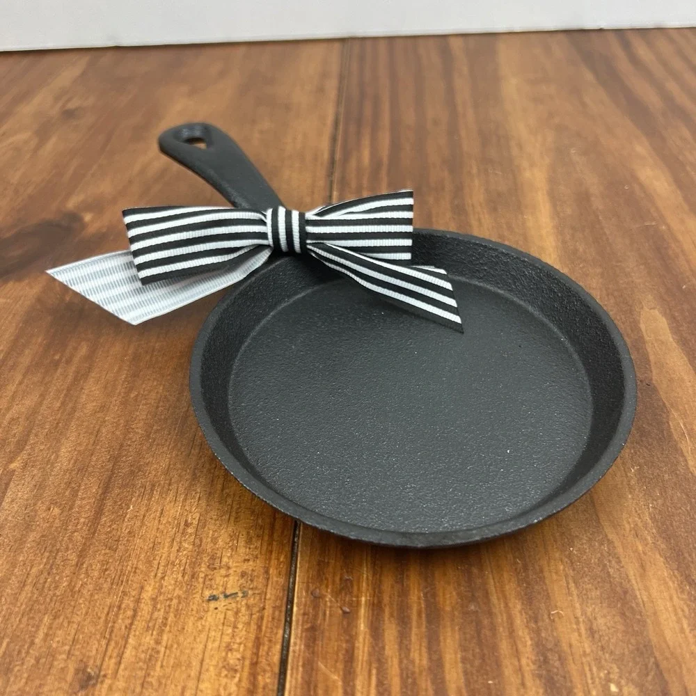 Cast‎ Iron Skillet Comal Griddle 6 Inch Pancakes Eggs Tortillas Crepes Oven Safe
